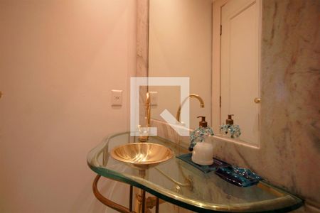 Apartamento à venda com 203m², 4 quartos e 3 vagasLavabo