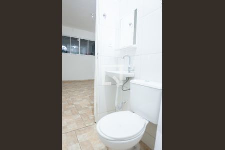 banheiro de kitnet/studio para alugar com 1 quarto, 30m² em Aparecida, Belo Horizonte