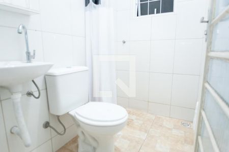 Banheiro de kitnet/studio para alugar com 1 quarto, 30m² em Aparecida, Belo Horizonte