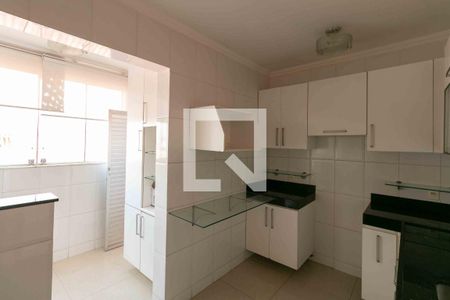 Apartamento à venda com 180m², 3 quartos e 2 vagas Apartamento à venda com 180m², 3 quartos e 2 vagasCozinha
