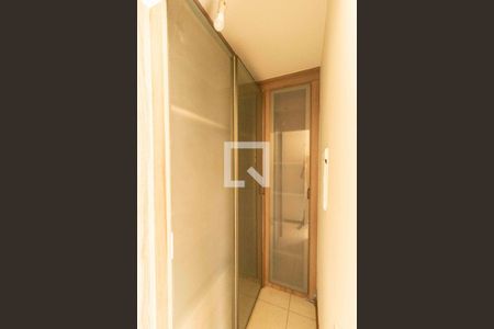 Apartamento à venda com 180m², 3 quartos e 2 vagas Apartamento à venda com 180m², 3 quartos e 2 vagasCloset Quarto 3 Suite 2