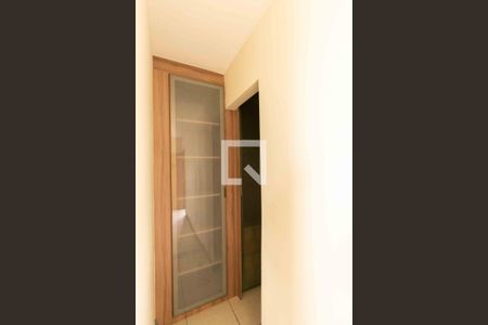 Apartamento à venda com 180m², 3 quartos e 2 vagas Apartamento à venda com 180m², 3 quartos e 2 vagasCloset Quarto 3 Suite 2