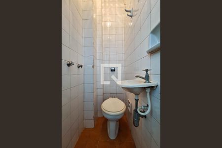 Apartamento à venda com 68m², 2 quartos e sem vaga Apartamento à venda com 68m², 2 quartos e sem vagaBanheiro de serviço