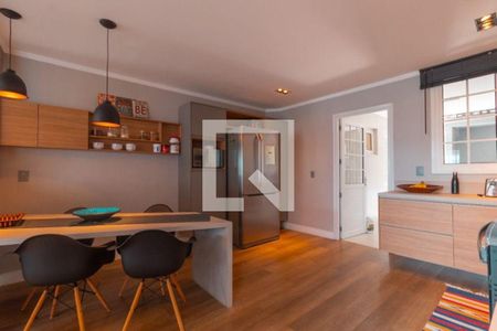 Casa à venda com 3 quartos, 450m² em Camboinhas, Niterói