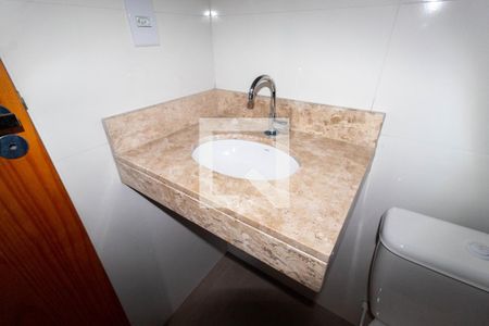 Apartamento para alugar com 55m², 2 quartos e sem vagaBanheiro