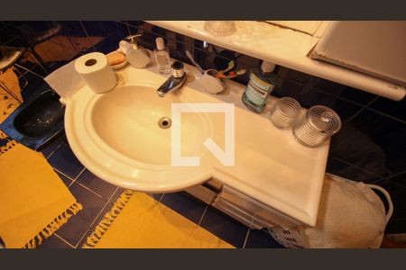 Casa à venda com 150m², 2 quartos e 2 vagasBanheiro Social