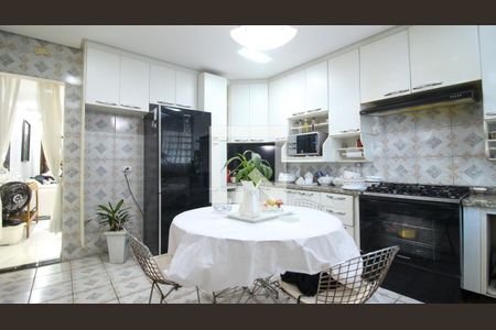 Casa à venda com 150m², 2 quartos e 2 vagasCozinha