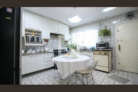 Casa à venda com 150m², 2 quartos e 2 vagasCozinha