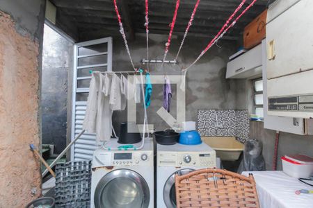 Casa à venda com 180m², 7 quartos e 1 vagaÁrea de Serviço 2