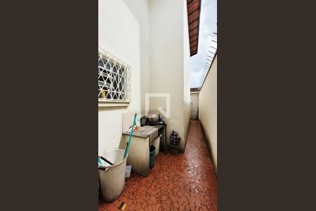 Casa à venda com 350m², 5 quartos e 3 vagas Casa à venda com 350m², 5 quartos e 3 vagasQuintal