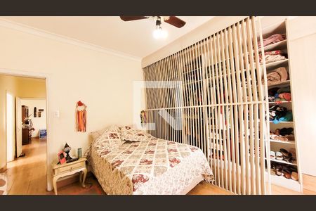 Casa à venda com 350m², 5 quartos e 3 vagas Casa à venda com 350m², 5 quartos e 3 vagasSuíte