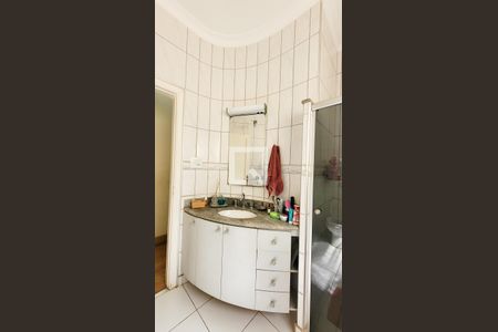 Casa à venda com 350m², 5 quartos e 3 vagas Casa à venda com 350m², 5 quartos e 3 vagasBanheiro Social