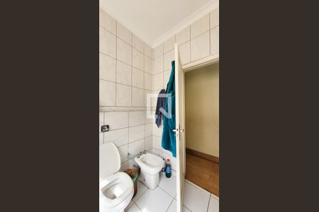 Casa à venda com 350m², 5 quartos e 3 vagas Casa à venda com 350m², 5 quartos e 3 vagasBanheiro Social