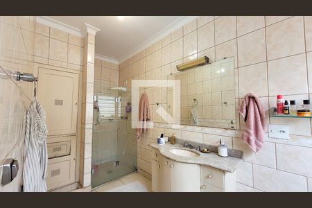 Casa à venda com 350m², 5 quartos e 3 vagas Casa à venda com 350m², 5 quartos e 3 vagasBanheiro da Suíte