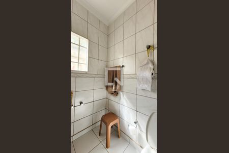 Casa à venda com 350m², 5 quartos e 3 vagas Casa à venda com 350m², 5 quartos e 3 vagasBanheiro Social