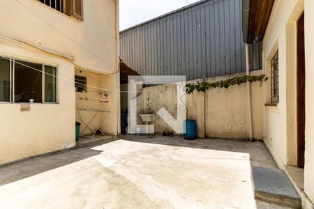 Casa à venda com 120m², 2 quartos e 2 vagasQuintal