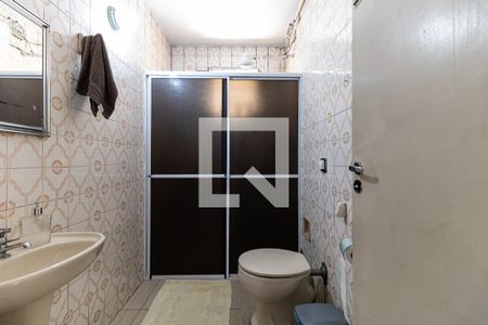 Casa à venda com 120m², 2 quartos e 2 vagasBanheiro Social