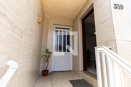 Casa à venda com 120m², 2 quartos e 2 vagasEntrada