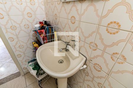 Casa à venda com 120m², 2 quartos e 2 vagasBanheiro Social