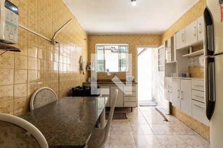 Casa à venda com 120m², 2 quartos e 2 vagasCozinha