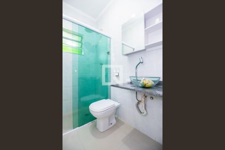 Banheiro de casa para alugar com 1 quarto, 35m² em Vila Nhocuné, São Paulo