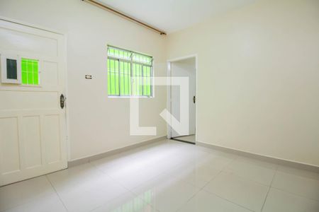 Casa para alugar com 1 quarto, 35m² em Vila Nhocuné, São Paulo
