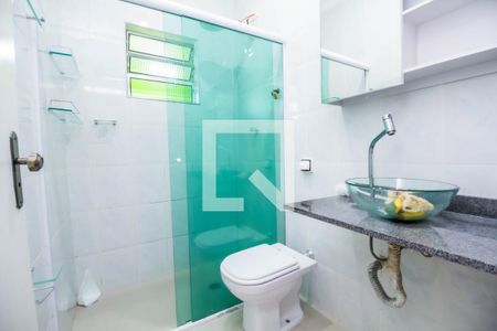 Banheiro de casa para alugar com 1 quarto, 35m² em Vila Nhocuné, São Paulo