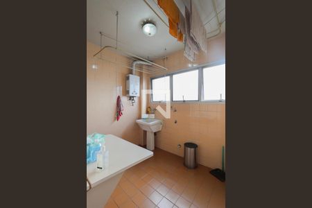 Apartamento à venda com 83m², 3 quartos e 1 vagaÁrea de Serviço