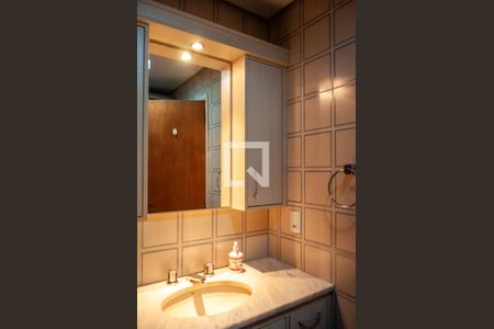 Apartamento à venda com 214m², 3 quartos e 1 vagaBanheiro do Quarto 1