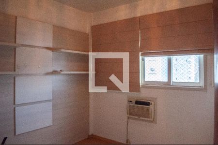Apartamento à venda com 214m², 3 quartos e 1 vagaQuarto 2
