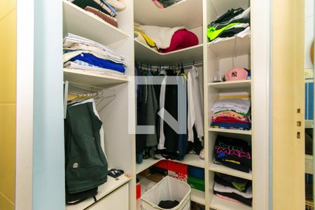 Casa para alugar com 500m², 4 quartos e 6 vagas Casa para alugar com 500m², 4 quartos e 6 vagasSuíte 1 - Closet