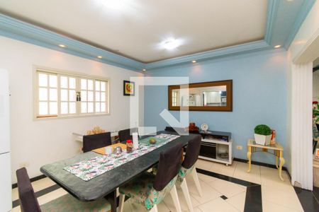 Casa para alugar com 500m², 4 quartos e 6 vagas Casa para alugar com 500m², 4 quartos e 6 vagasCopa