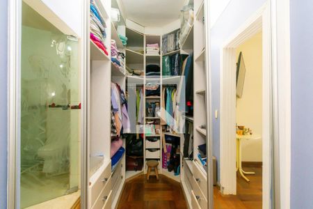 Casa para alugar com 500m², 4 quartos e 6 vagas Casa para alugar com 500m², 4 quartos e 6 vagasSuíte 3 - Closet