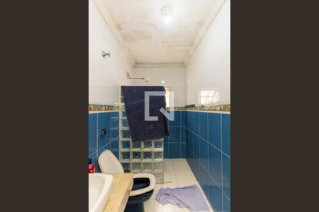 Casa para alugar com 500m², 4 quartos e 6 vagas Casa para alugar com 500m², 4 quartos e 6 vagasBanheiro da Suíte 1