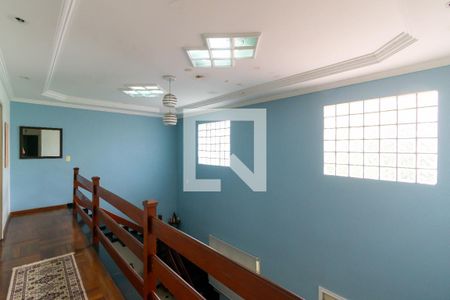 Casa para alugar com 500m², 4 quartos e 6 vagas Casa para alugar com 500m², 4 quartos e 6 vagasHall dos Quartos