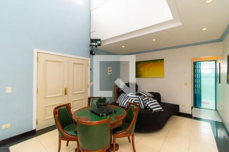 Casa para alugar com 500m², 4 quartos e 6 vagas Casa para alugar com 500m², 4 quartos e 6 vagasSala