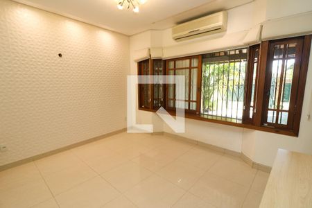 Sala de casa à venda com 4 quartos, 180m² em Ipanema, Porto Alegre