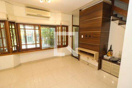 Sala de casa à venda com 4 quartos, 180m² em Ipanema, Porto Alegre
