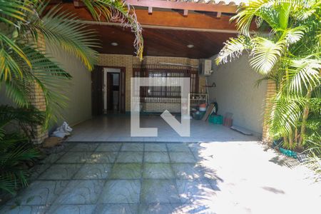 Garagem de casa à venda com 4 quartos, 180m² em Ipanema, Porto Alegre