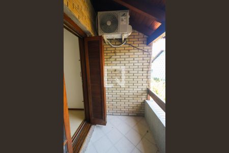 Sacada do Quarto 1 de casa à venda com 4 quartos, 180m² em Ipanema, Porto Alegre