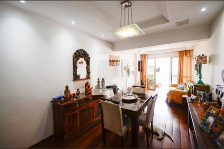 Apartamento à venda com 192m², 4 quartos e 2 vagasSala