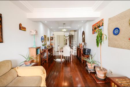 Apartamento à venda com 192m², 4 quartos e 2 vagasSala