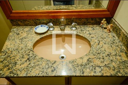 Apartamento à venda com 192m², 4 quartos e 2 vagasBanheiro 1