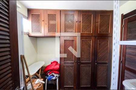 Apartamento à venda com 192m², 4 quartos e 2 vagasQuarto de Serviço