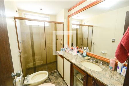 Apartamento à venda com 192m², 4 quartos e 2 vagasBanheiro da Suíte