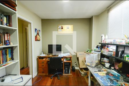 Apartamento à venda com 192m², 4 quartos e 2 vagasQuarto 2