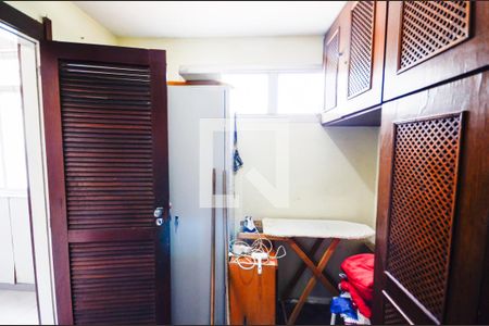 Apartamento à venda com 192m², 4 quartos e 2 vagasQuarto de Serviço