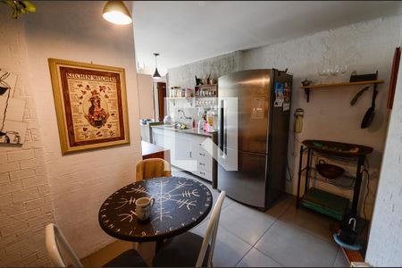 Apartamento à venda com 192m², 4 quartos e 2 vagasCozinha