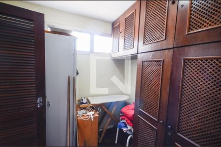 Apartamento à venda com 192m², 4 quartos e 2 vagasQuarto de Serviço