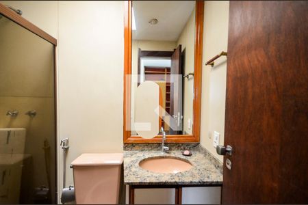 Apartamento à venda com 192m², 4 quartos e 2 vagasBanheiro 2